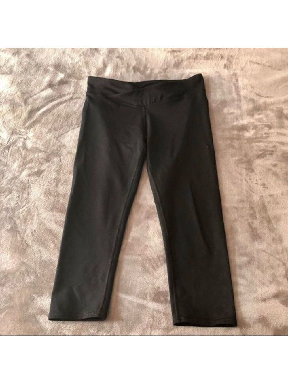 FABLETICS Capri legging size Small